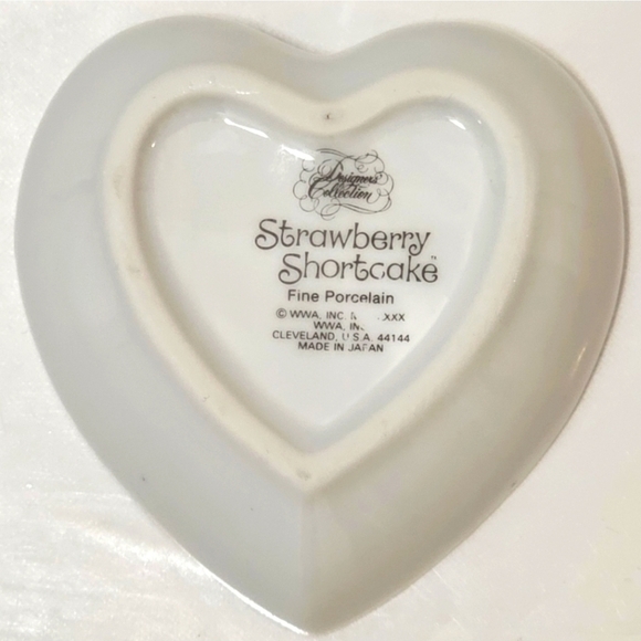 Strawberry Shortcake Ceramic Heart-Shaped Trinket Box - Picture 3 of 12